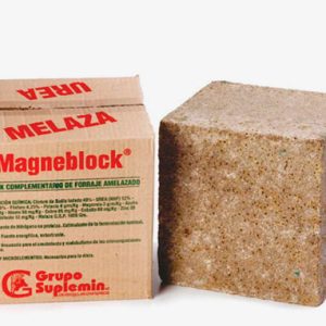 Magneblock urea-melaza